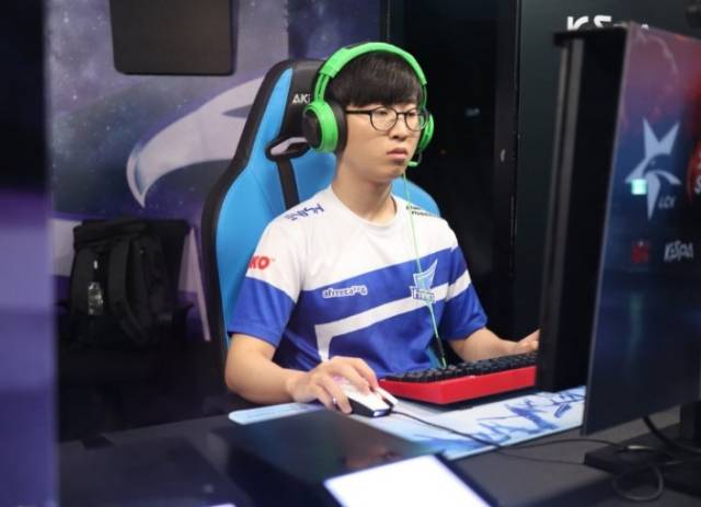 却出乎意料 却出乎意料